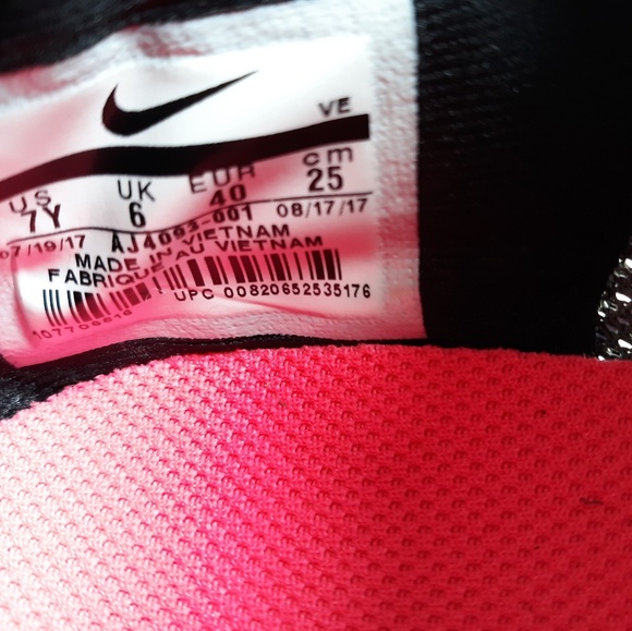 Nike Air Zoom Strike Womens Shoes - Picture 7 of 8